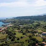 Atico En Con Gran Terraza, Piscina Y Pista De Paddel Daire Llanes