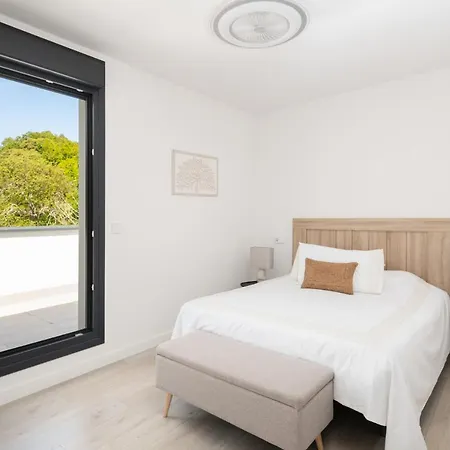 Atico En Con Gran Terraza, Piscina Y Pista De Paddel Apartment Llanes