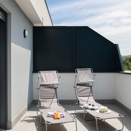 Lejlighed Atico En Con Gran Terraza, Piscina Y Pista De Paddel