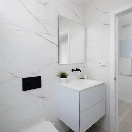 Atico En Con Gran Terraza, Piscina Y Pista De Paddel * Llanes