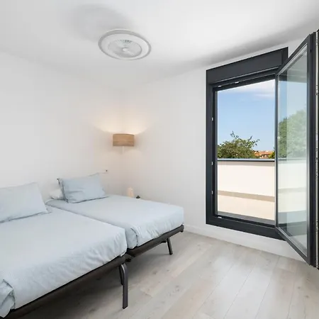 Atico En Con Gran Terraza, Piscina Y Pista De Paddel Apartament